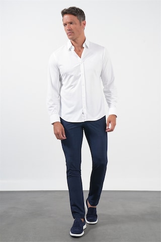 İmza Beyaz Tulum Yaka Uzun Kol Cepsiz Örme Slim Fit Pamuklu Gömlek 1004260208