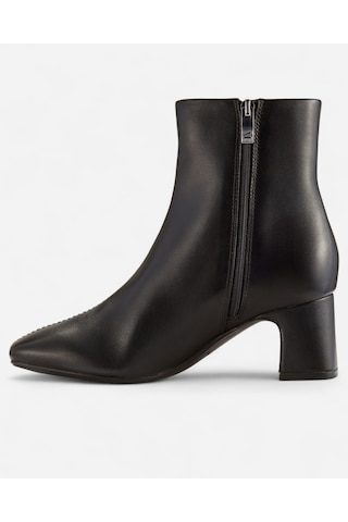 Clarks Fernie Zip Black Leather, M 3 Kadın Siyah Bot 26182935 Siyah