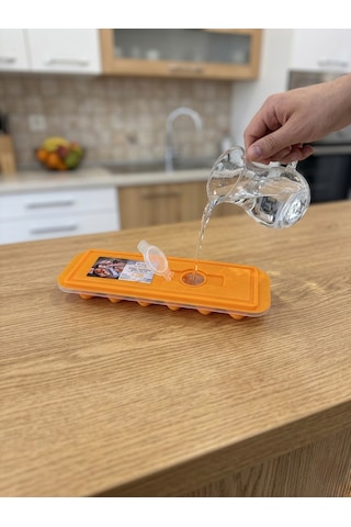 House More Kapaklı Buz Kalıbı - Silikon Tabanlı Kolay Çıkarılabilir Hazneli 4 Renk Seçenekli Turuncu