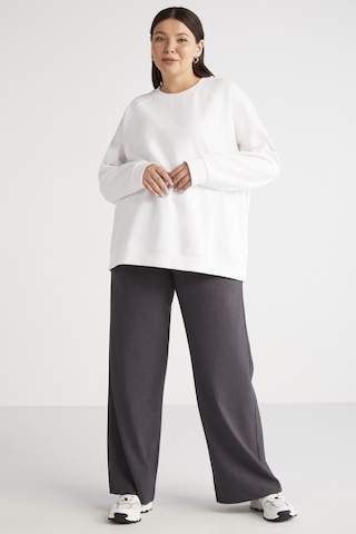 ETHIQUET BARBORABB Kadın Relaxed Içi Polarlı Yumuşacık Comfort Fit Beyaz Büyük Beden Sweatshirt