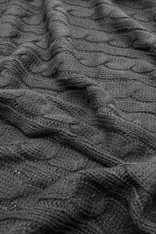 Biocotton Triko Ponponlu Örgü Tv Battaniyesi - Siyah