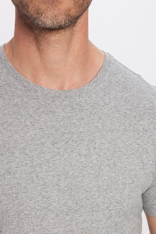 Tudors Erkek Slim Fit Dar Kesim Pamuklu Yumuşak Doku Likralı Esnek Kumaş Basic Gri Bisiklet Yaka Tişört-32478 Gri