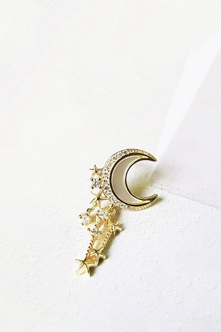 MorMajor Silver Tekli Ithal Sedefli Ay Uzun Figür Gümüş Küpe- Sağ Taraf-5579