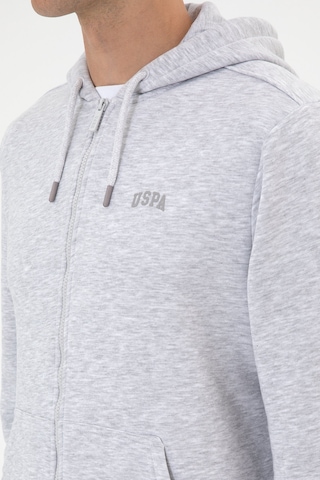 U.S. Polo Assn. Erkek Regular Fit Açık Gri Şardonlu Örme Hırka 50313755-VR001