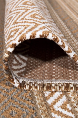 Ekru Renkli Kaymaz Tabanlı Yıkanabilir Makine Dokuma Kilim-204 Sarı