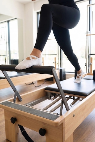 Saysez Bambu Kadın Kaydırmaz Taban Silikon Baskı Pilates Yoga Fitness Dans Aktivite Babet Çorabı Beyaz