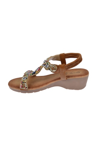 Guja Taş Detaylı 5cm Dolgu Tabanlı Kadın Sandalet Gj-26y226 Camel
