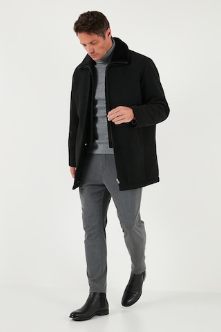 Buratti Slim Fit Çıkarılabilir Tüylü Yaka Detaylı Astarlı Kaşe Erkek Kaban 58400217 Siyah