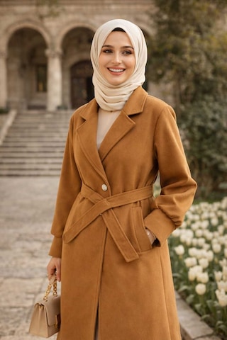 Esra Butik78 Kadın Camel Kuşaklı Uzun Kaban Hakim Yaka, Cepli, Kışlık Şık Tesettür Mont Kahverengi