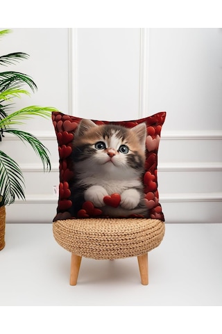 Kedi Fotoğraflı Kalp Desenli Dijital Baskılı Dekoratif Kırlent Yastık Kılıfı Çok Renkli