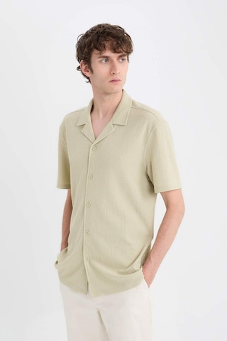 Defacto Modern Fit Polo Yaka Dokulu Penye Kısa Kollu Gömlek C4125AX25SM Haki