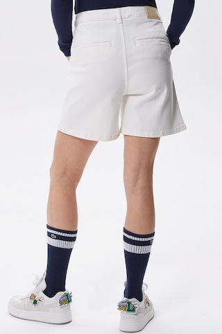 Lacoste Women's Loose Fit Denim White Bermuda Jean Shorts Kadın Bol Kesim Kot Şort Beyaz