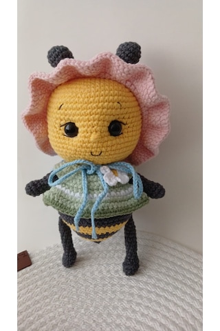 Amigurumi Şapkalı Sevimli Arı 02 - Çok Renkli