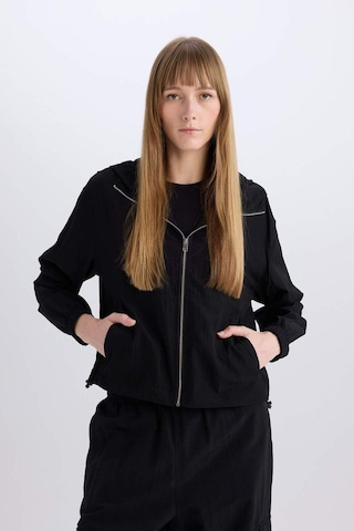 DeFacto Su Geçirmez Regular Fit Cepli Fermuarlı Kapüşonlu Yağmurluk E2641AX25SPBK27 Siyah