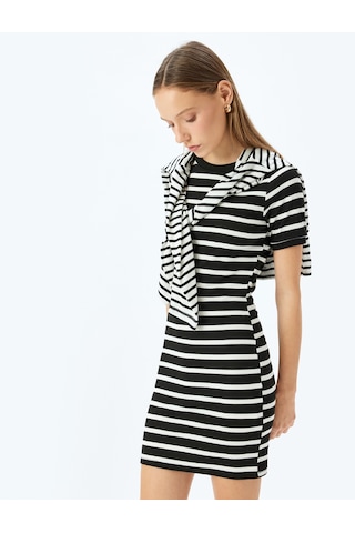 Koton Bisiklet Yaka Kısa Kollu Fitilli Mini Bodycon Elbise Siyah Çizgili 5sal80042ık Siyah