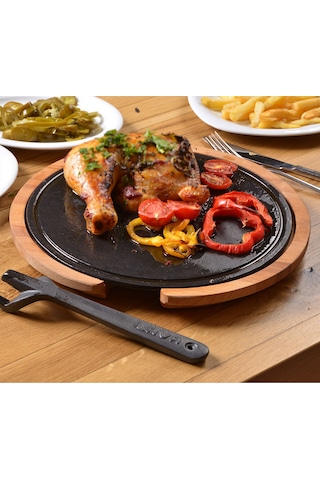 Lava Döküm Ahşap Ve Döküm Demir Hot Plate Servis Tahtası. Çap Ø 34cm.