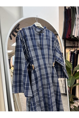 Nirva Butik Kadın Ekose Desenli Belden Oturtmalı Elbise Beyaz - Lacivert