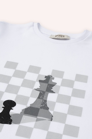Panço Erkek Çocuk Satranç Baskılı Beyaz Pijama Üstü