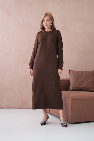 Kadın Bisiklet Yaka Yumuşak Dokulu Maksi Boy Şardonlu Oversize Triko Elbise 8324sw Kahve