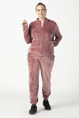 1950 Kolları Taşlı Tam Kalıp Tarz Kadife Büyük Beden Eşofman Takım Pembe Pembe