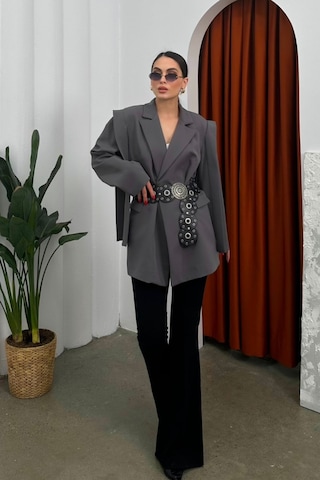 Kadın Oversize Blazer Ceket Kuşaklı Omuz Detaylı Gri