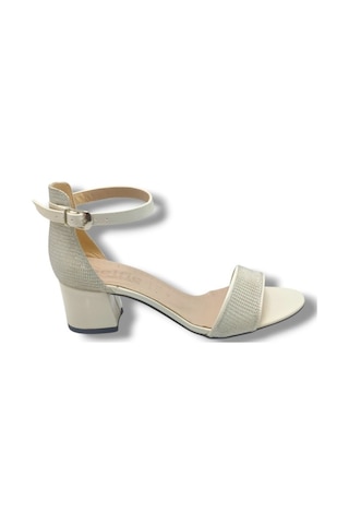 Selfie 4270-26 Simli Rugan Tek Bant Orta Topuk Büyük Numara Fashion Kadın Sandalet 5,5cm 41-43 Krem
