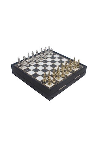 Lüks Sandıklı Metal Satranç Takımı Krom Kaplama Osmanlı Vs Bizans Figürler Mermer Desenli 20 Cm.