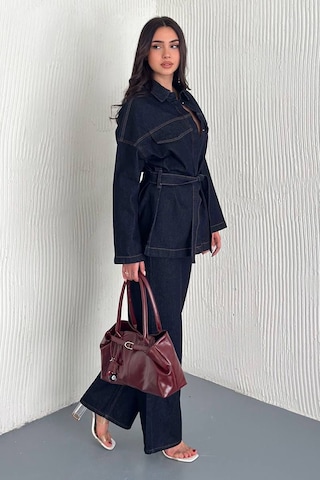 Kadın Kuşaklı Denim Pantolon & Ceket Takımı Modern & Güçlü Siluet Lacivert