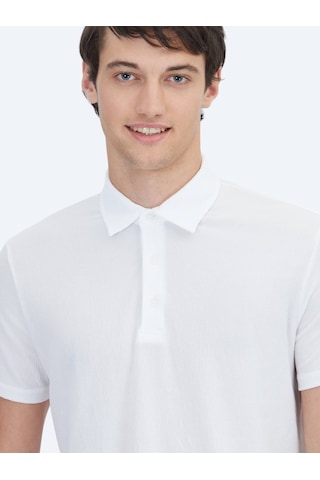 Kip Beyaz Desenli Polo Yaka T-shirt