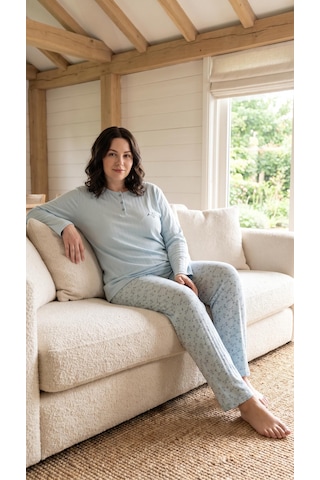 Eyfuze Kadın Kışlık Büyük Beden Desenli Yakası Düğmeli Uzun Kollu Pijama Takımı Buz Mavisi