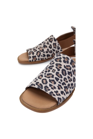 Tamer Tanca Kadın Hakiki Deri Leopar Düz Sandalet 838 16235 Bn Sndlt Y25 Leopar Leopar