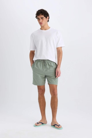 Defacto Regular Fit Kısa Boy Yumuşak Tuşeli Deniz Şortu E0993ax25hskh440 Haki