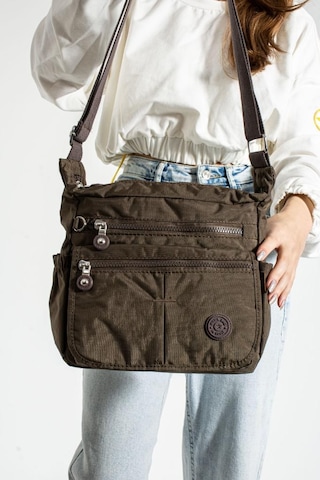 Baginn Klinkır Kadın Postacı Çanta Çok Cepli Kapaklı Model 30 20 Cm Su İtici Çapraz Askılı Postacı Çanta Kahverengi
