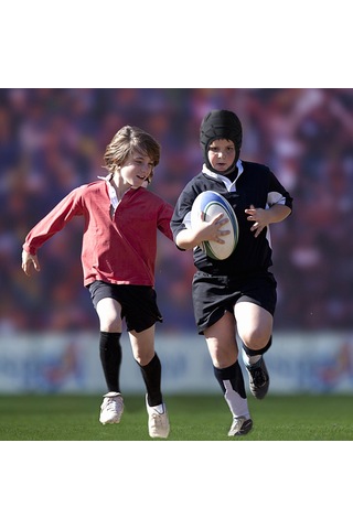 Geeroyoo Çocuklar İçin Yüksek Darbe Dirençli Eva Köpük Kaleci Kaskı, Ayarlanabilir Kayışlar, Nefes Alabilir Delikler, Kırmızı S Boy Kırmızı