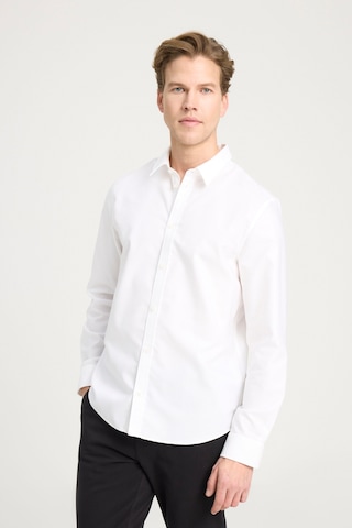 Wrangler Non-iron Lee Regular Fit Normal Kesim Pamuk Beyaz Gömlek W241631100 Beyaz