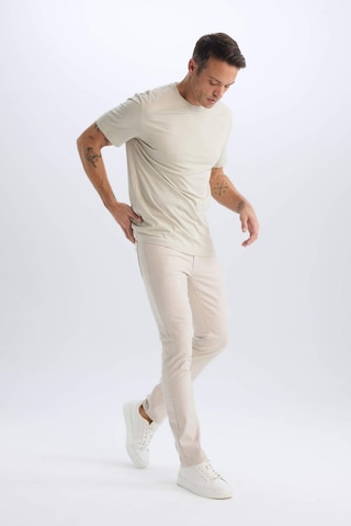 DeFacto Yazlık Chino Kanvas Dokulu Pantolon Slim Fit Dar Kesim Cepli Dar Paça T1055AZ25SPBG191