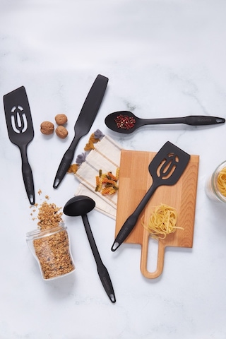 Karaca Maestro 5 Parça Servis ve Hazırlık Seti