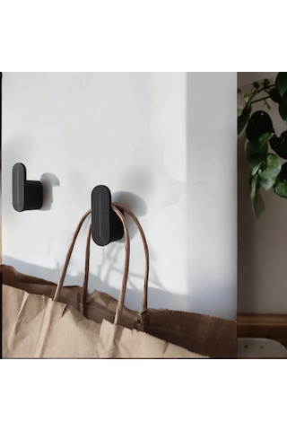 Minimalist 4'lü Duvar Askısı - Plastik, Vida Montajlı, Şık Ve Kul Siyah