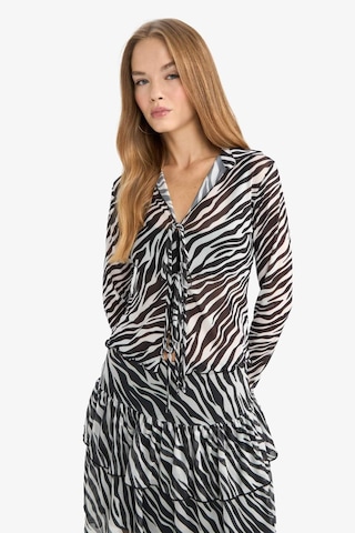 Defacto Fitted Polo Yaka Zebra Desenli Önden Bağlamalı Tül Bluz G2379ax25auwt32 Beyaz