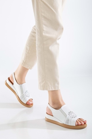 Analin Shoes Kadın Hakiki Deri Lastikli Sandalet Beyaz