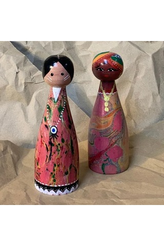 Uretti - Şebnem 6913 - El Yapımı Ahşap Üzeri Ebruli Desenli 2'li Kadın Figür Biblo 2 Adet