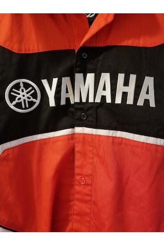 Yamaha Paddock Kısa Kol Gömlek Kırmızı Aynı Gün