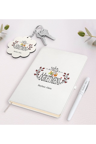 Kişiye Özel Yılın En İyi Öğretmeni Beyaz Defter Kalem Ve Anahtarl N11.3908