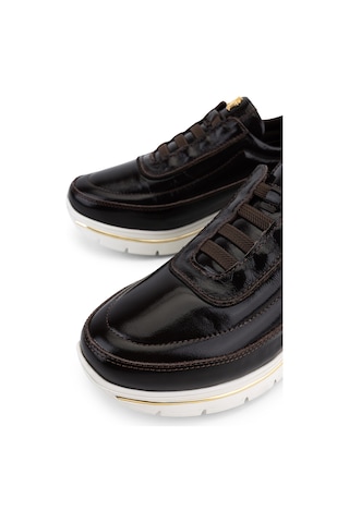 Tamer Tanca Kadın Hakiki Deri Kahverengi Rugan Sneakers & Spor Ayakkabı 298 3215 Bn Ayk Y26 Kahve Krsk Rgn