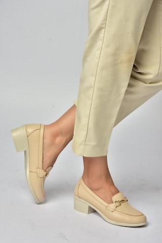 Fox Shoes Y555592003 Bej Hakiki Deri Kalın Alçak Topuklu Kadın Ayakkabı