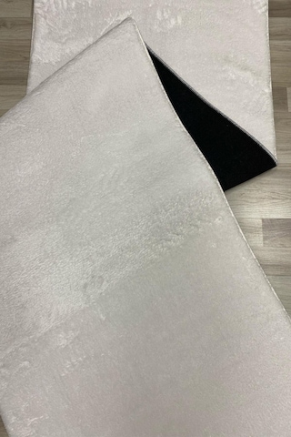 Tropikal Home Lüx Post Peluş Kesme Halı Yolluk Kaymaz Taban Yıkanabilir Pofuduk Beyaz Beyaz