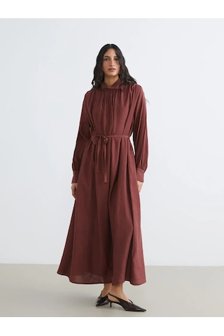 Lc Waikiki Kahverengi Dik Yaka Kuşaklı Oversize Büzgülü Elbise