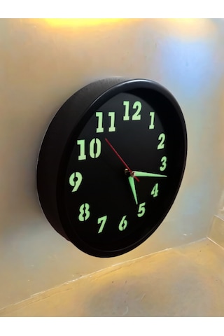 Fosforlu Gece Görünen Siyah Duvar Saati Çap 22 Cm Camsız K1 Siyah