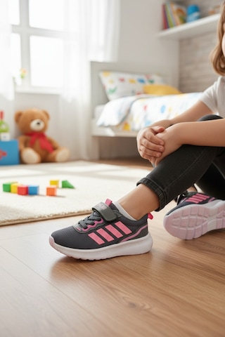 Enoch Çocuk Spor Ayakkabı Sportif Hatlı Ve Rahat Tabanlı Model Füme