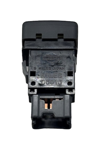 Flaşör Dörtlü Düğmesi Nissan D21- D22 1990-2001
